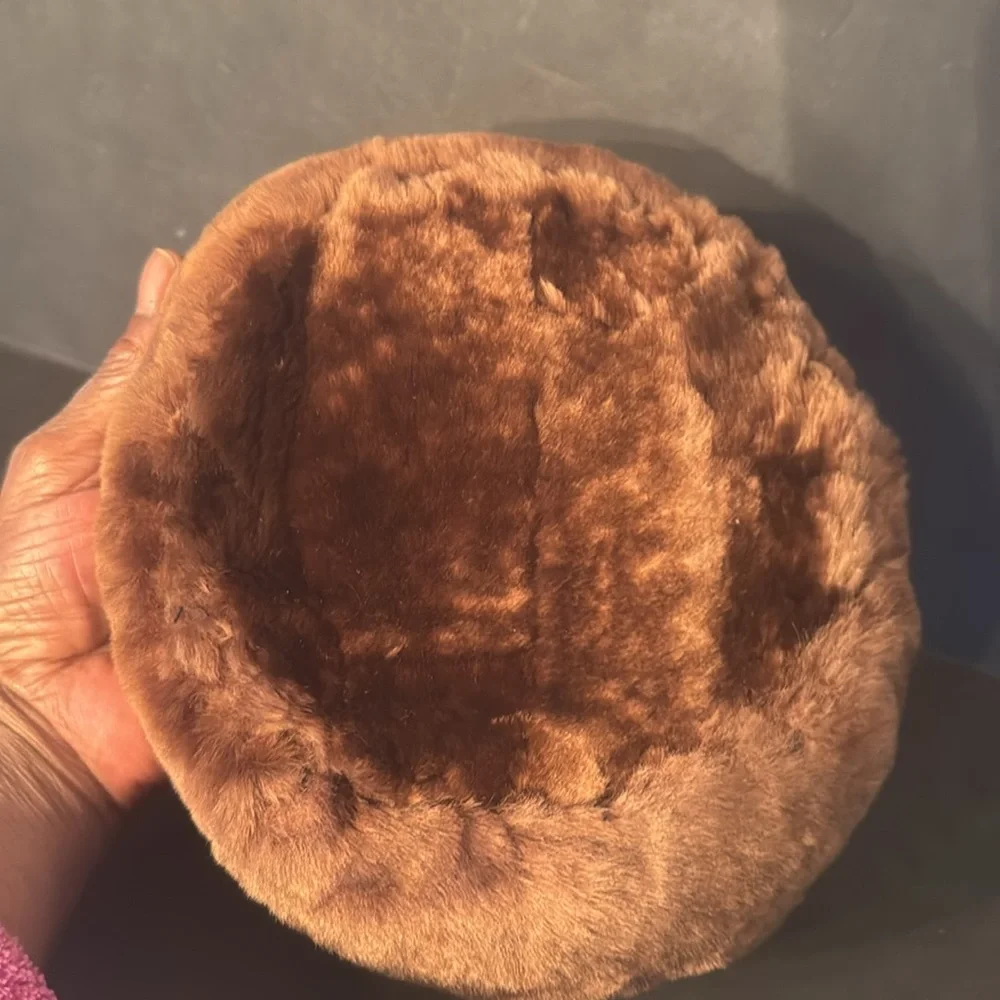 Vintage Mouton Shearling Fur Pill Box Hat - Picture 13 of 15